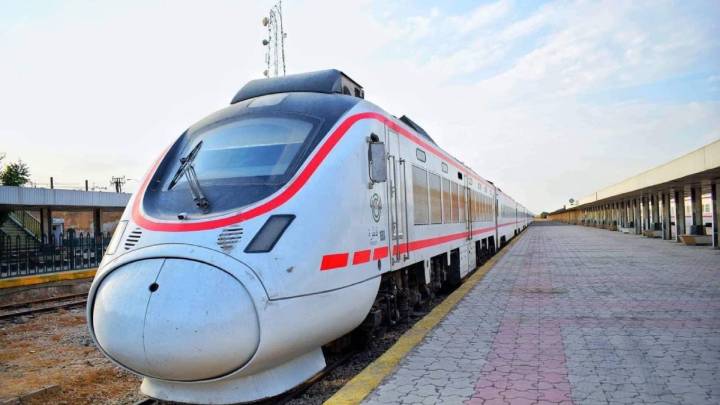 السكك تعلن تخصيص قطارات لنقل الجماهير من بغداد إلى البصرة
