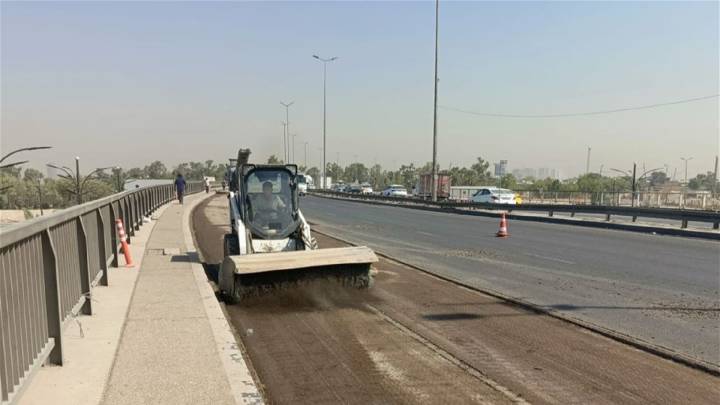 المرور تعيد فتح جسر الجادرية أمام حركة سير المركبات من جانب الكرخ باتجاه الرصافة