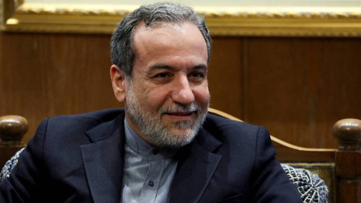 عباس عراقجي: طهران لن تتأخر في اتخاذ "إجراءات دفاعية أكثر قوة" إذا ردت إسرائيل