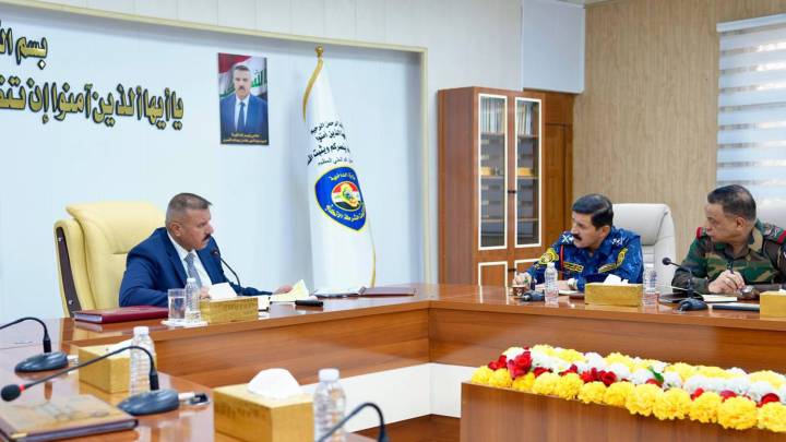    خلال جولة تفقدية لمقر الفرقة الخامسة ..  وزير الداخلية يدعو لتعزيز الأمن