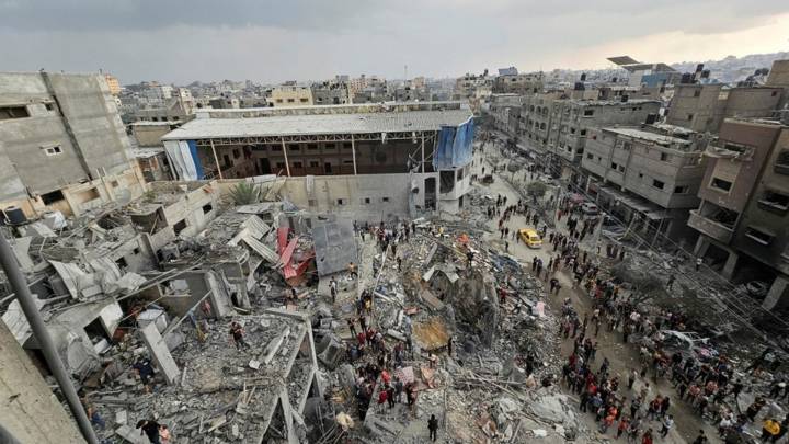 غارات إسرائيلية مكثفة على شمال غزة: إصابات ودمار واسع في جباليا