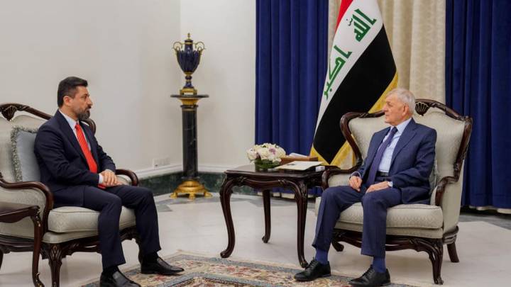 رئيس الجمهورية يتلقي بوزير العدل ويؤكد: نحرص على تحقيق العدالة