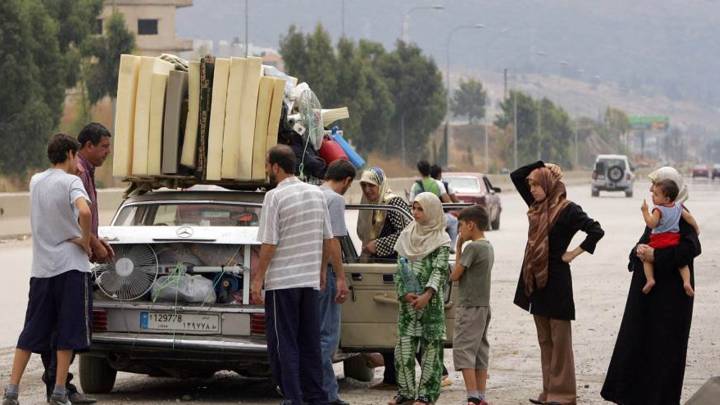 نزوح نحو خمس الشعب اللبناني وعودة 430 ألف سوري إلى بلادهم