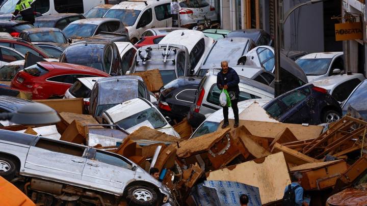  ارتفاع عدد قتلى فيضانات إسبانيا إلى 160  شخصاً
