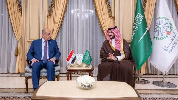 زيارة وزير الدفاع إلى الرياض تثمر عن اتفاق عسكري بين العراق والسعودية