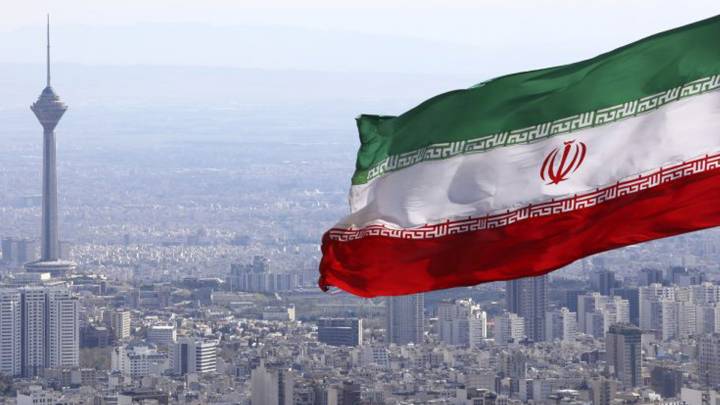 إيران: لم نتخذ أي قرارات لتغيير عدد قواتنا في سوريا