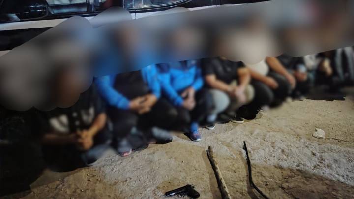 بتهم تتعلق بحيازة المخدرات وإطلاق النار  ..  القبض على مطلوبين في كربلاء وبغداد