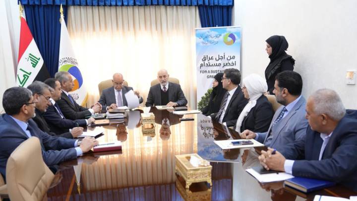 وزير البيئة الجديد يباشر مهامه ويطلق برنامجاً لمواجهة التلوث والتغير المناخي