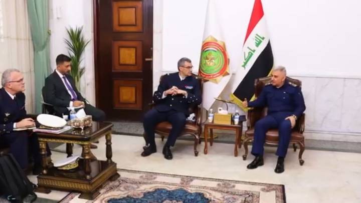 ﻿العراق يبحث مع فرنسا آلية تعزيز قدرات الجيش وأنظمته الدفاعية