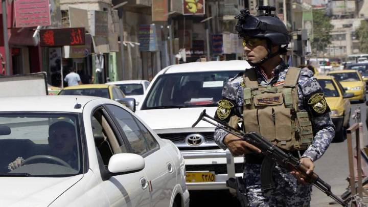  الشرطة تقبض على شخصا قام بتصوير الطالبات داخل مدرسة في بغداد