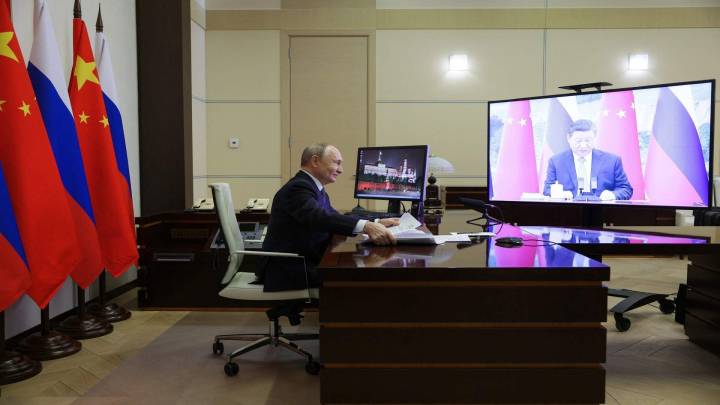 الصين تسعى لتعزيز الشراكة مع روسيا إلى "مستويات جديدة"