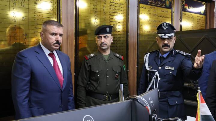 وزير الداخلية يوصي بجملة من القرارات خلال اجتماعه بالقيادات الامنية بمقر قيادة شرطة محافظة ديالى 