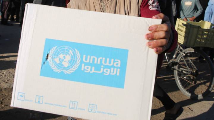 بريطانيا وفرنسا وألمانيا تعبر عن قلقها إزاء حظر الاحتلال الإسرائيلي للتواصل مع الأونروا