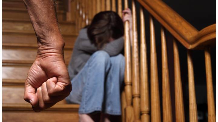 القبض على شخصا عنف حفيدته بشدة في كربلاء