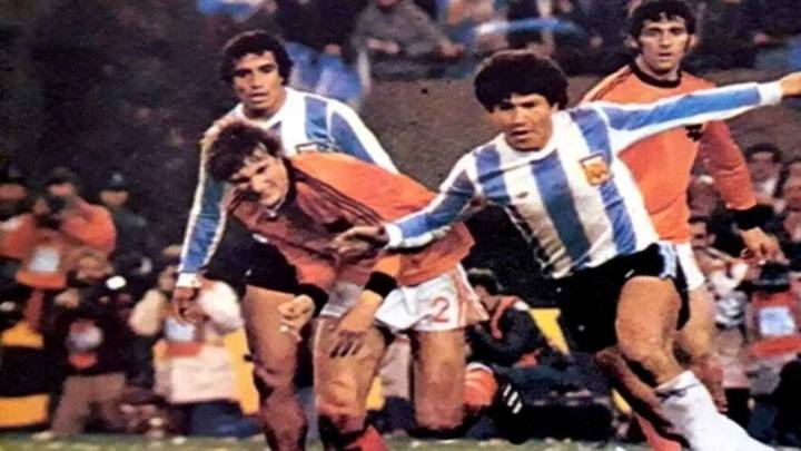 الاتحاد الأرجنتيني يعلن وفاة نجمه بطل مونديال 1978