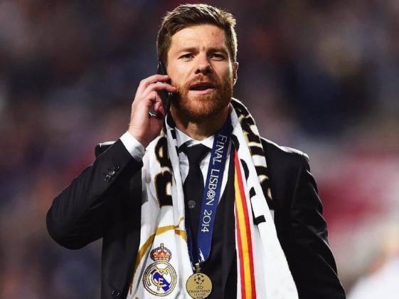 ريال مدريد يعلن رسمياً تعاقده مع تشابي ألونسو 