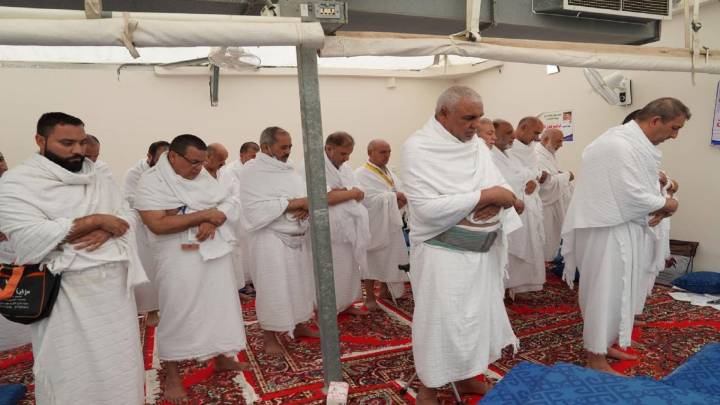 الحجاج العراقيين يصلون مشعر منى للمكوث فيها خلال يوم التروية