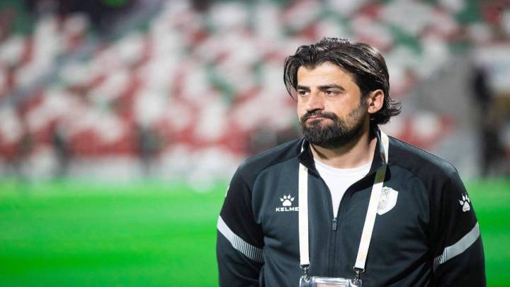 اتحاد كرة القدم يعاقب مدرب دهوك السابق بالغرامة 50 مليون دينار 